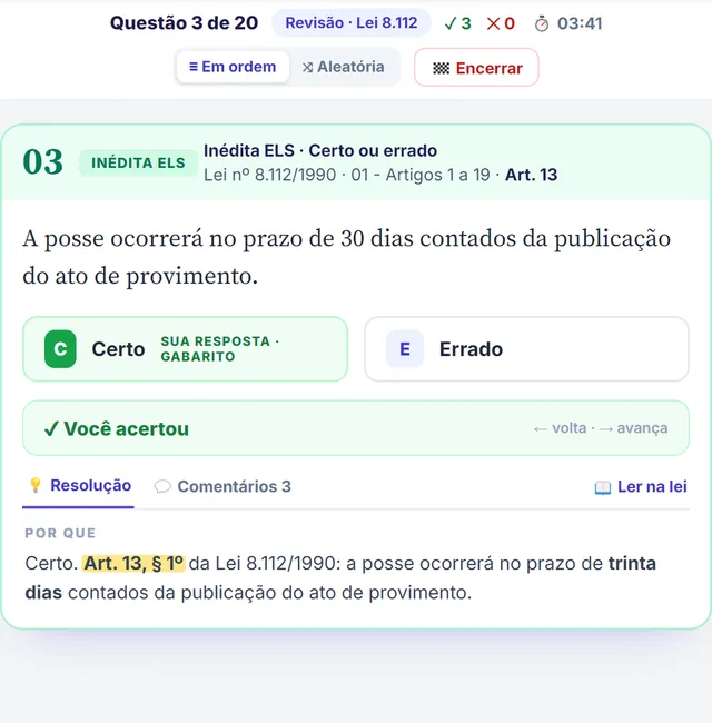 Questão de certo ou errado no celular, com a resposta certa marcada e a resolução apontando o art. 13, § 1º, da Lei 8.112/1990
